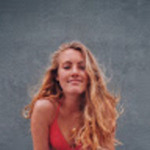 Meet your Posher, Claudia